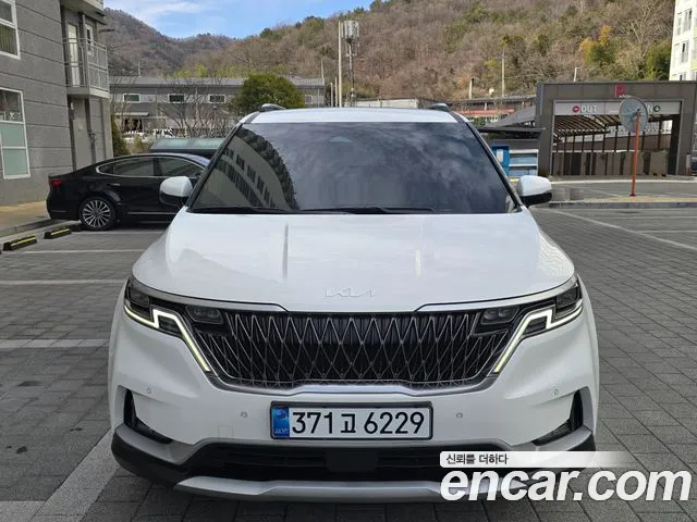 Kia Carnival 4 Gasoline 9 Prestige