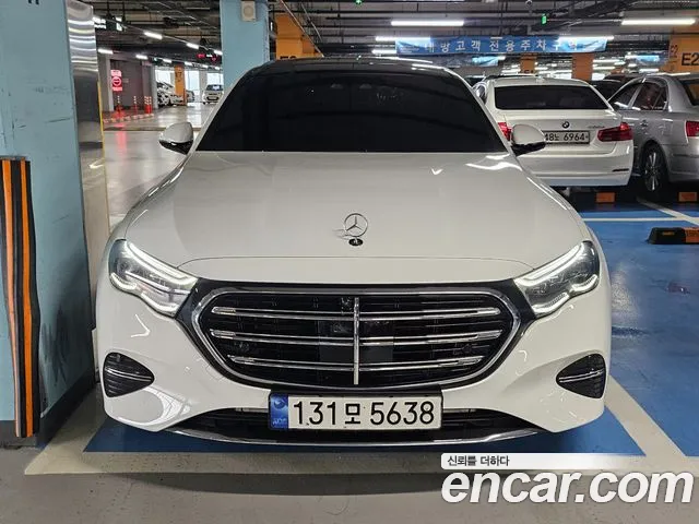 Mercedes-Benz E- W214 E300 4MATIC Exclusive