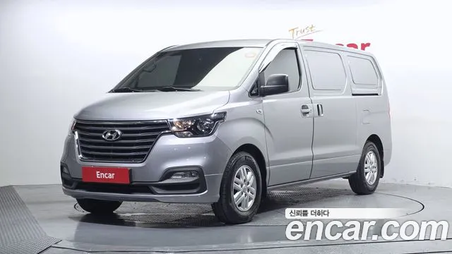 Hyundai The New Grand Starex 3