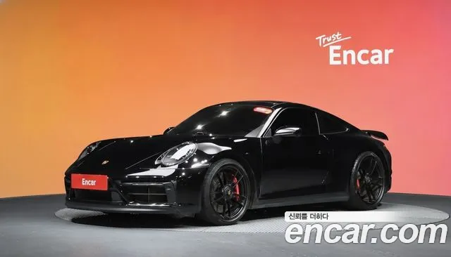 Porsche 911 (992) 4 GTS