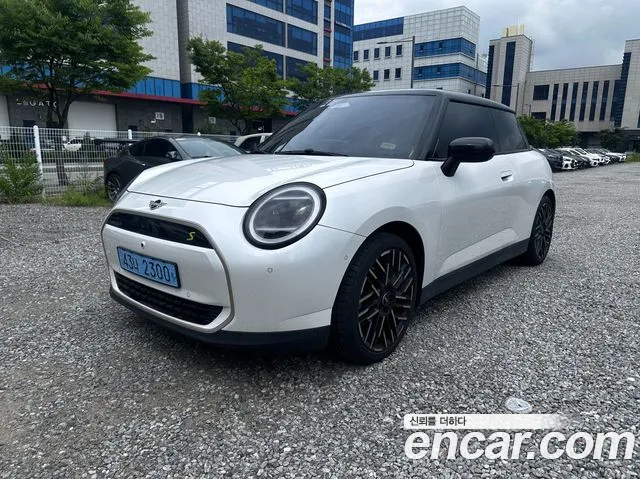 MINI Cooper 4 SE
