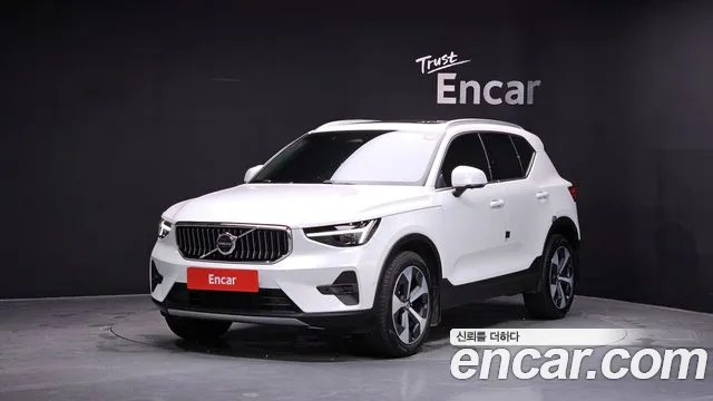 Volvo XC40 B4