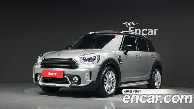 MINI Cooper Countryman 2