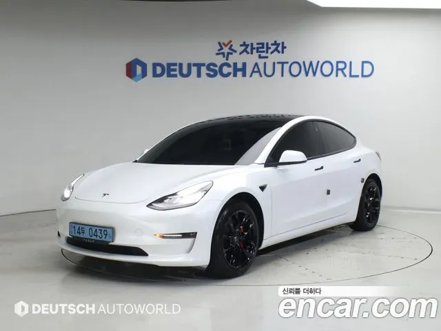 Tesla 3 AWD