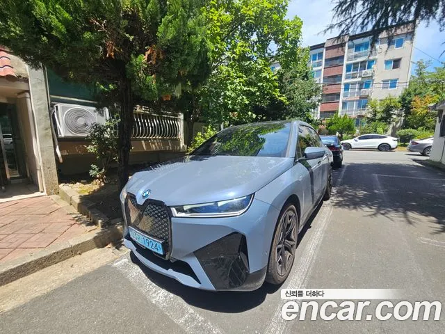 BMW iX xDrive50