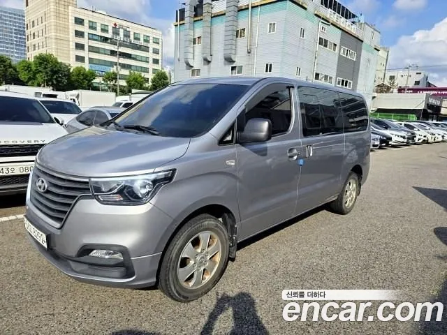 Hyundai The New Grand Starex 4WD 9 Premium