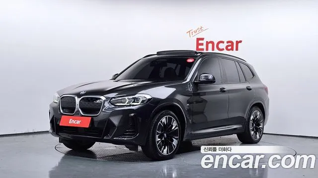 BMW iX3 M