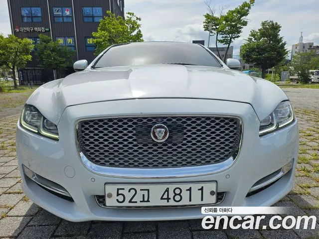 Jaguar All New XJ 3.0D Premium LWB X351