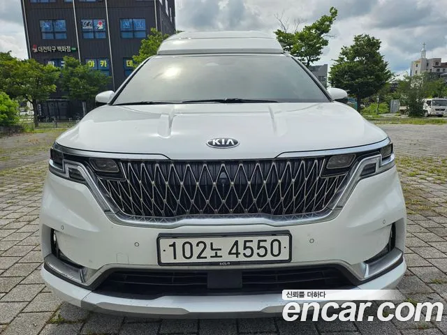 Kia Carnival 4 Gasoline 7 Signature