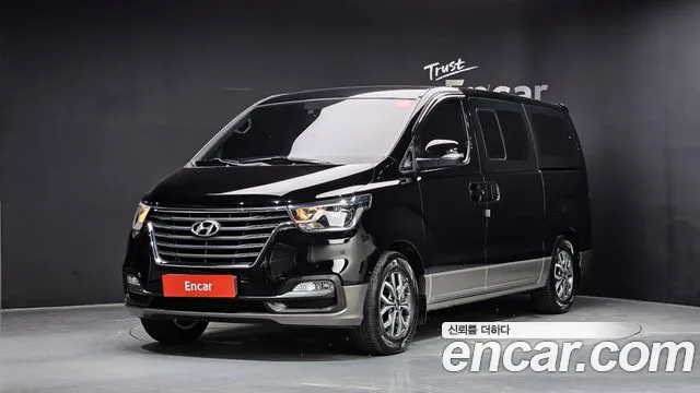 Hyundai The New Grand Starex 9 Premium