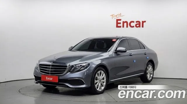Mercedes-Benz E- W213 E300 4MATIC Exclusive
