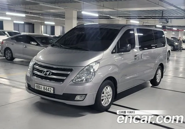 Hyundai Grand Starex 5