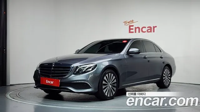 Mercedes-Benz E- W213 E300 4MATIC Exclusive