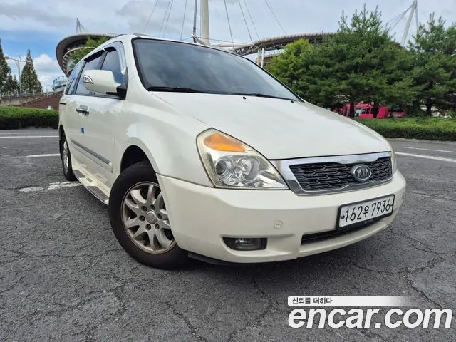 Kia Carnival R Carnival GLX