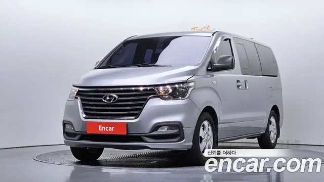 Hyundai The New Grand Starex 12