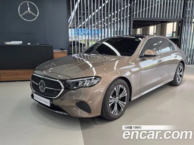 Mercedes-Benz E- W214 E200