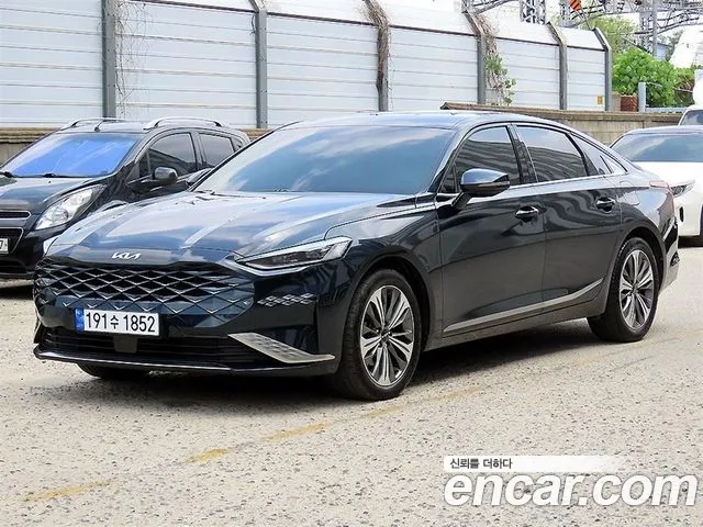 Kia K8 Hybrid Noblesse