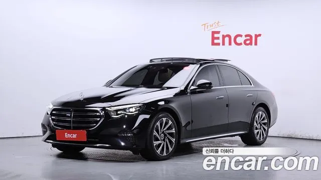 Mercedes-Benz E- W214 E300 4MATIC Exclusive
