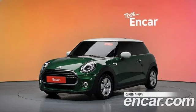 MINI Cooper Base 3