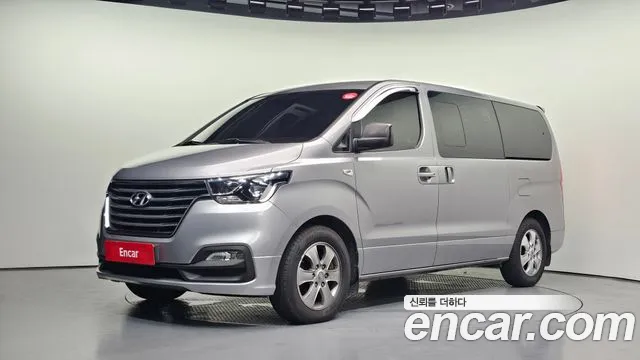 Hyundai The New Grand Starex 11