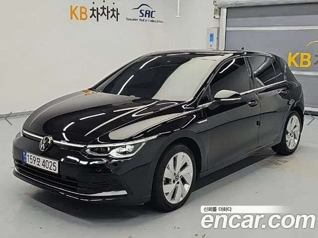 Volkswagen Golf 8 2.0 TDI Premium