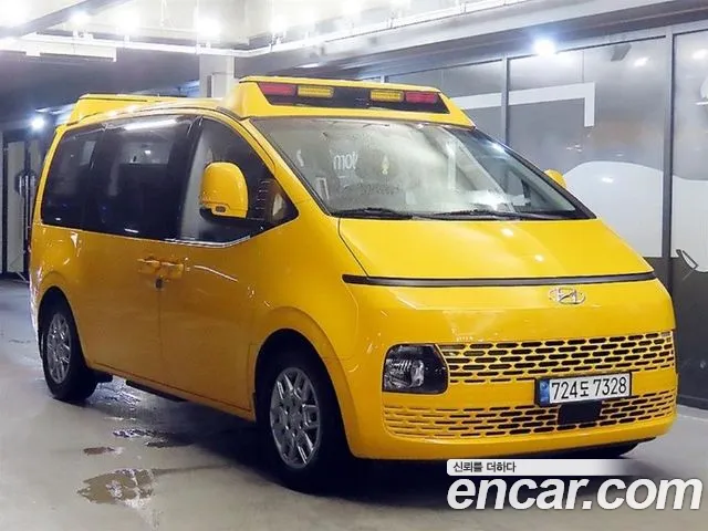 Hyundai Staria L3.5 15