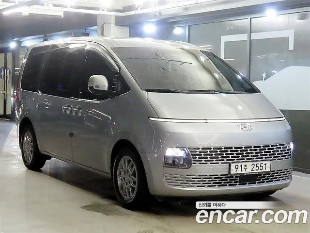 Hyundai Staria 5