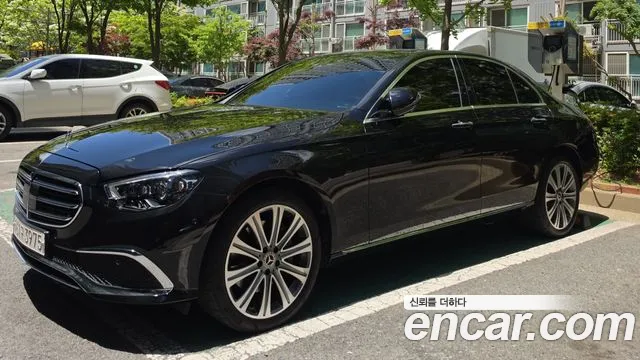 Mercedes-Benz E- W213 E300e 4MATIC Exclusive