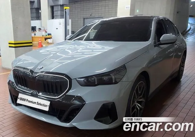 BMW 5 (G60) 520i