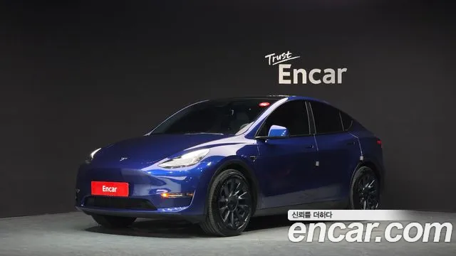 Tesla Y AWD