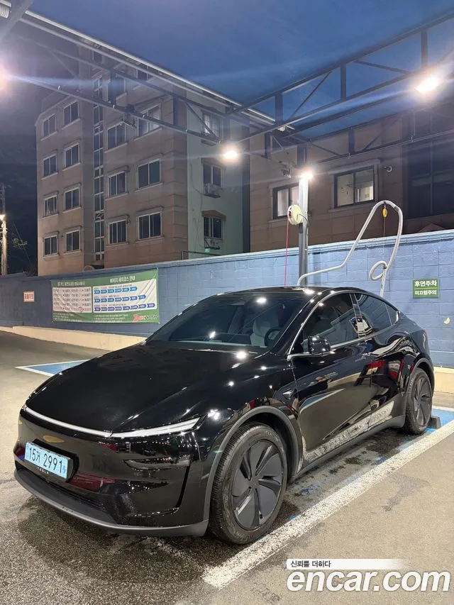 Tesla Y RWD