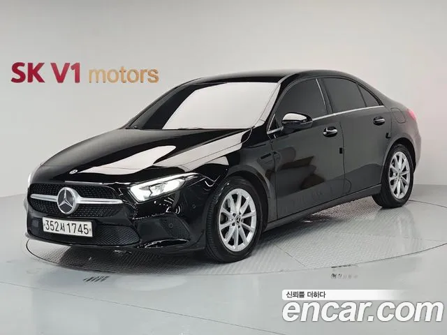 Mercedes-Benz A- W177 A220