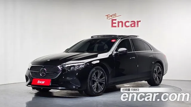 Mercedes-Benz E- W214 E200