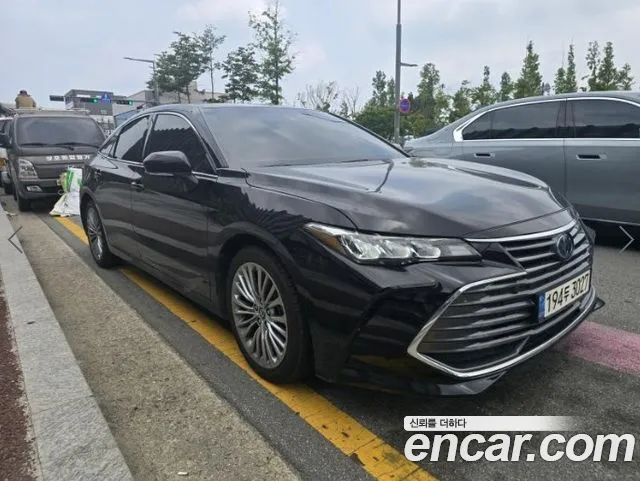 Toyota 5 2.5 Hybrid