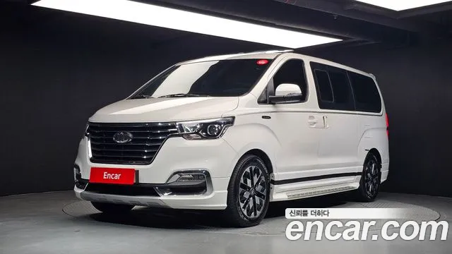 Hyundai The New Grand Starex