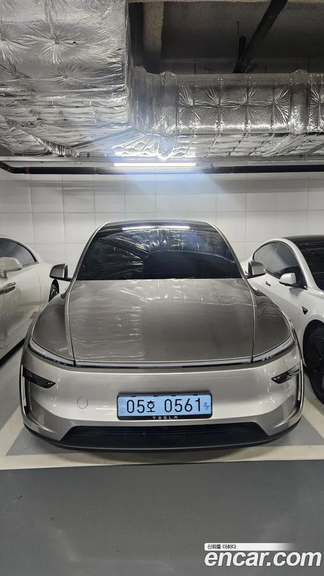 Tesla Y L AWD