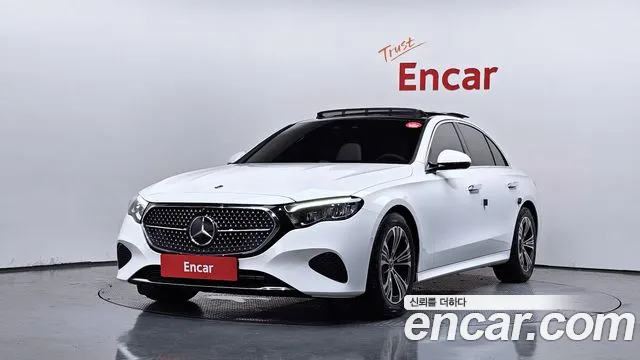 Mercedes-Benz E- W214 E200