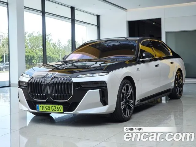 BMW 7 (G70) 750e xDrive M