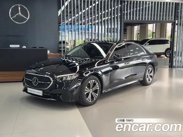 Mercedes-Benz E- W214 E200