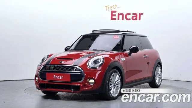MINI Cooper S Base 3