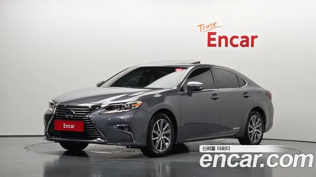 Lexus ES300h + XV60