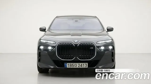 BMW i7 (G70) M70 xDrive M