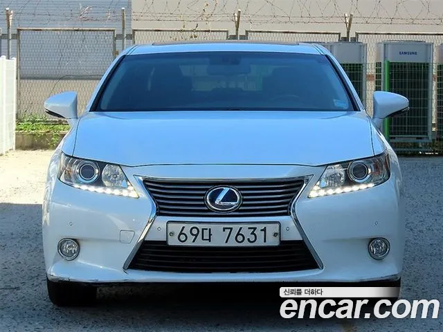 Lexus ES300h XV60