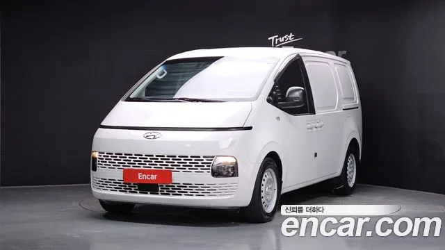 Hyundai Staria 3