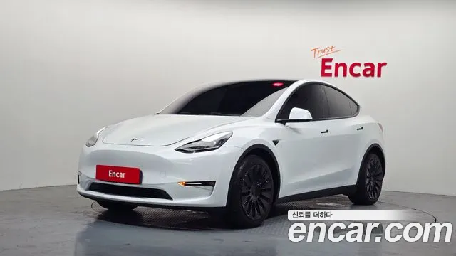 Tesla Y AWD