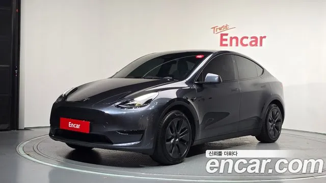 Tesla Y RWD