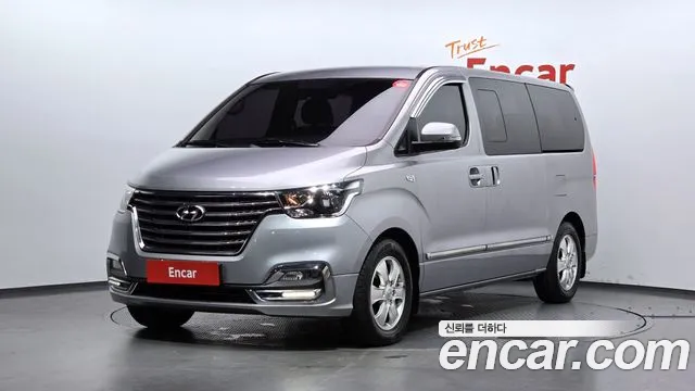 Hyundai The New Grand Starex 12