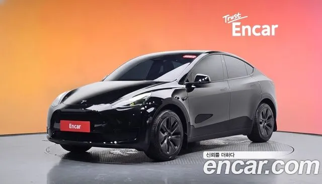 Tesla Y RWD