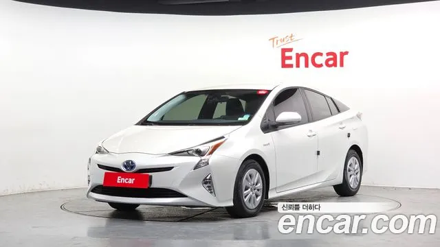 Toyota Prius 4 1.8 E