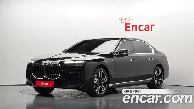 BMW 7 (G70) 750e xDrive M